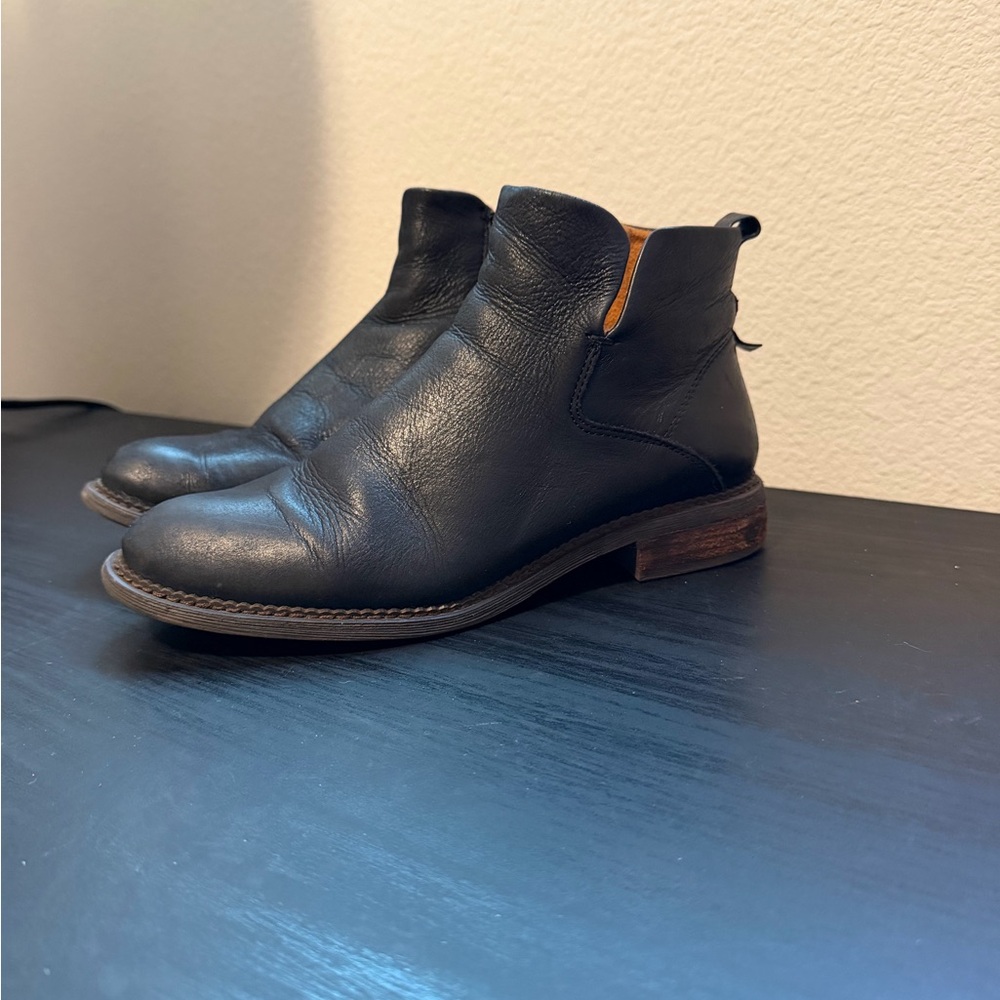 Franco Sarto Black Leather Ankle Booties